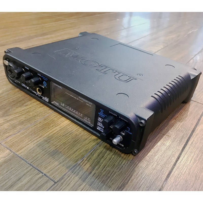 MOTU UltraLite mk3 Hybridの画像